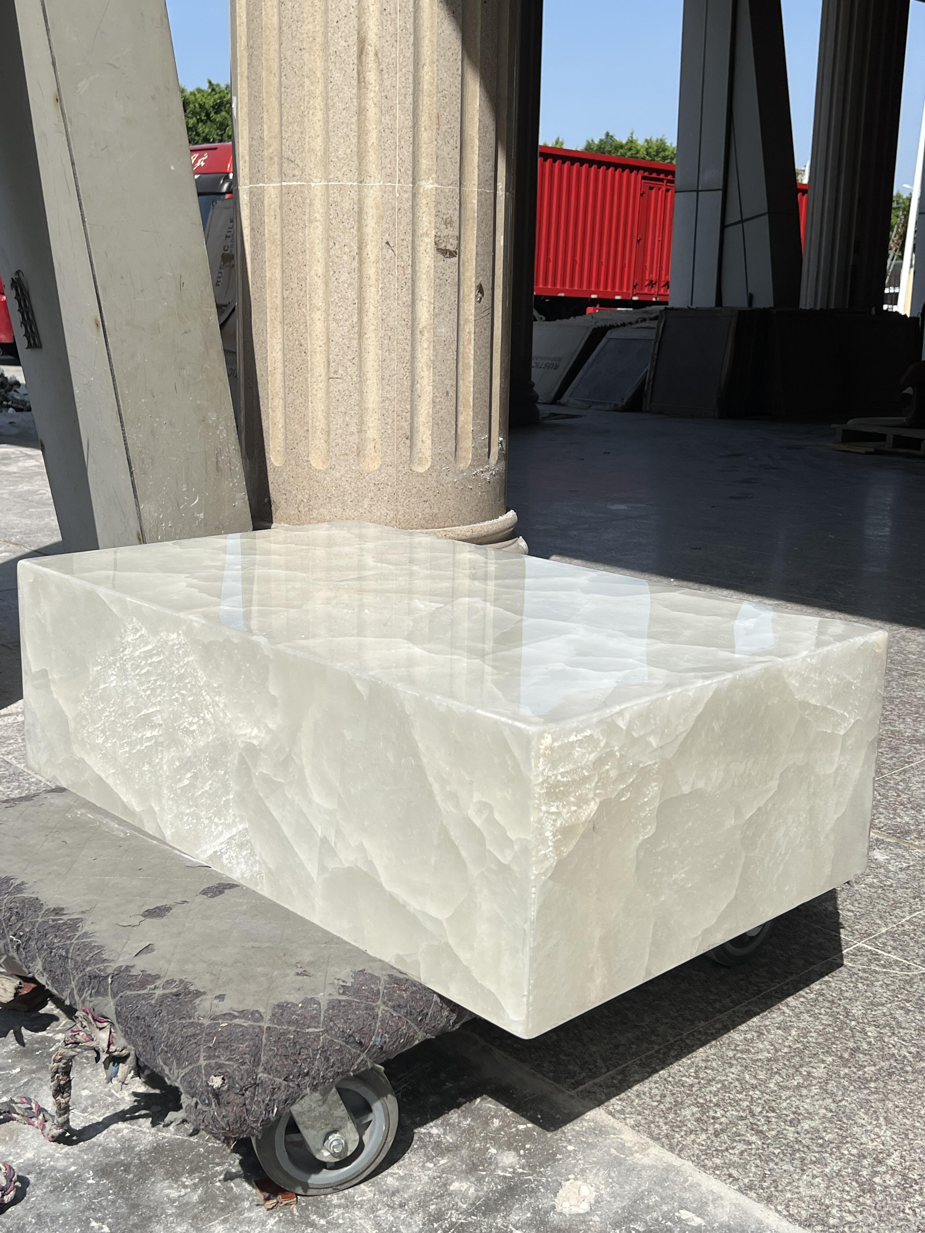 Cristallo Plinth Coffee Table 9