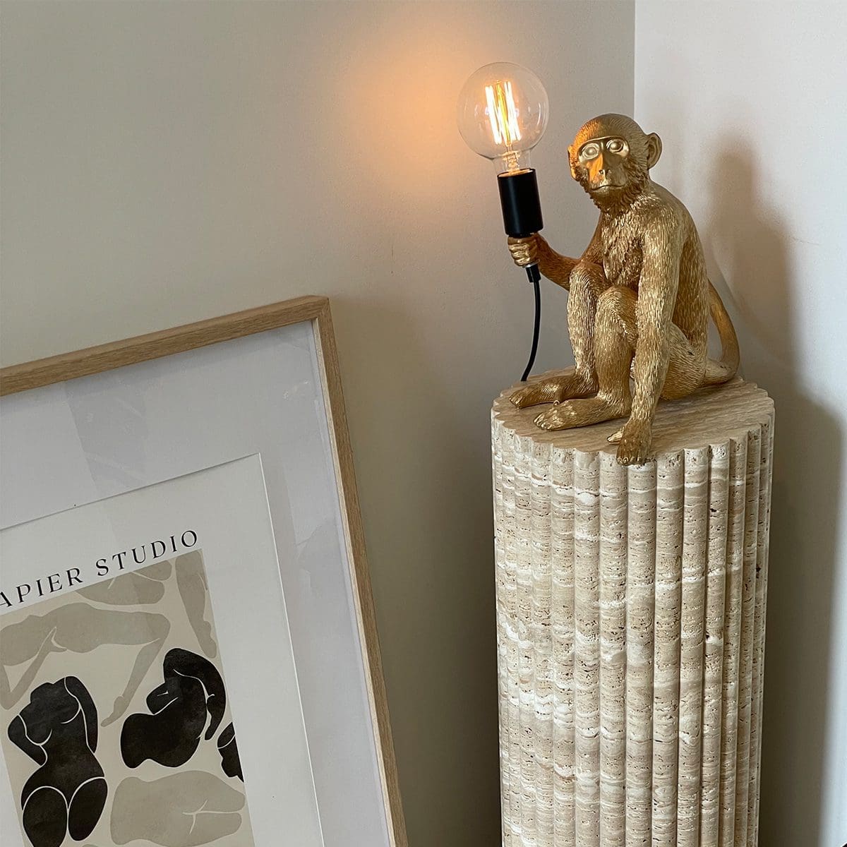 Fluted Plinth Travertine 2