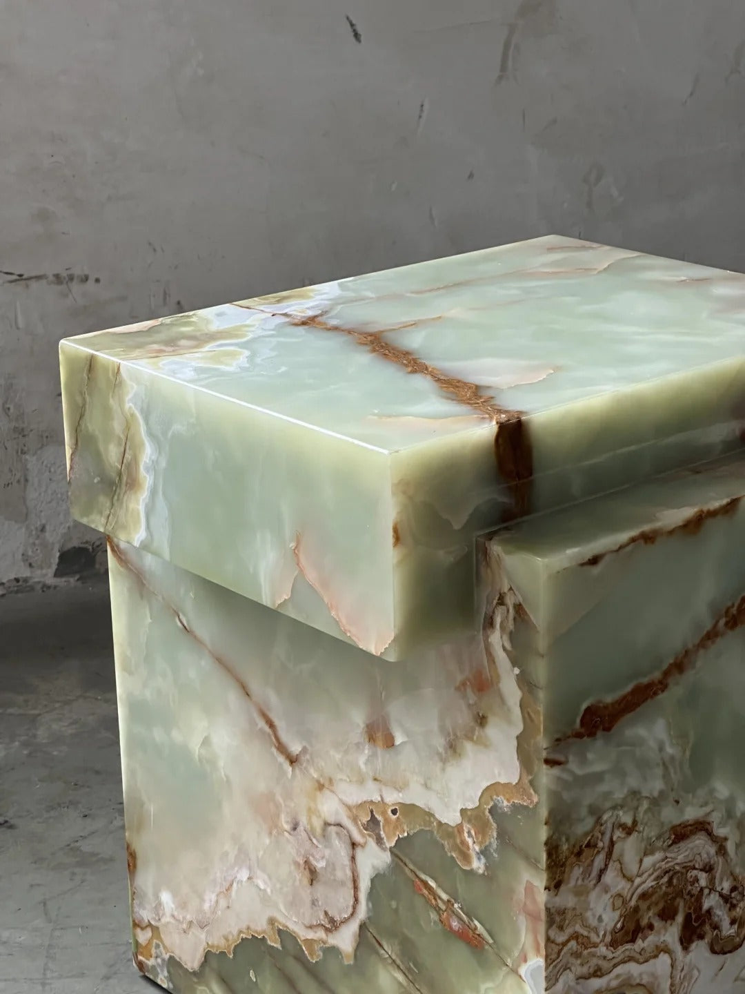 Natural Marble Green Onyx Creative Side Table 3